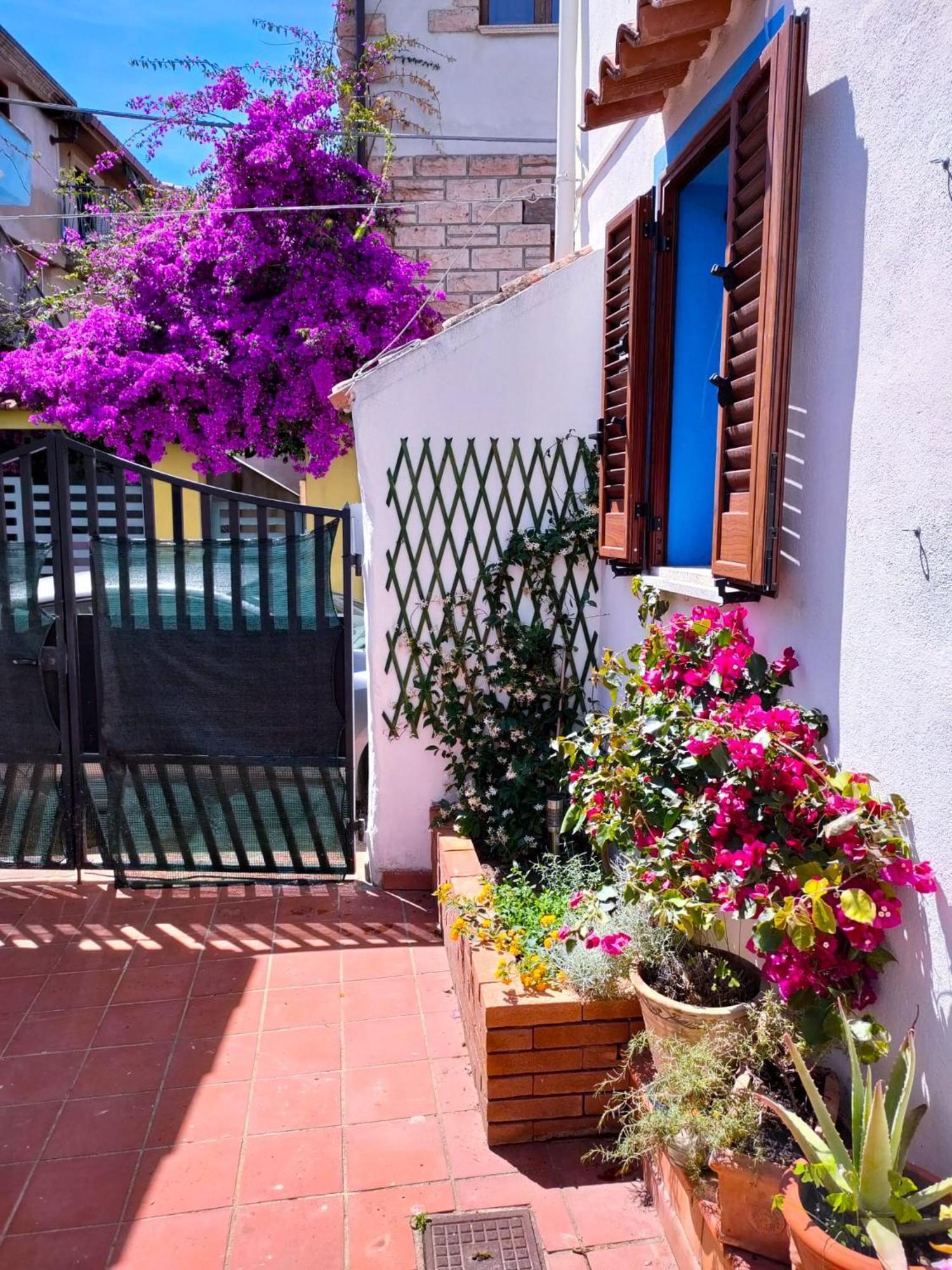 Вилла Nel Cortile Della Casa Di Carta, Due Singole Unita Torpe Экстерьер фото